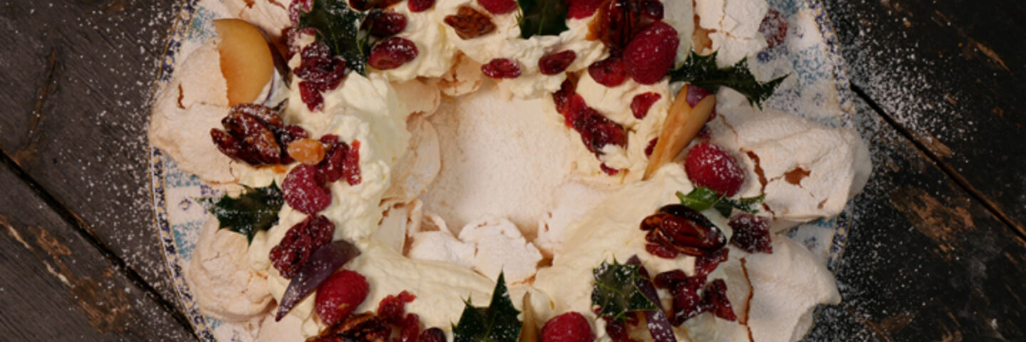 Pavlova wreath recipe