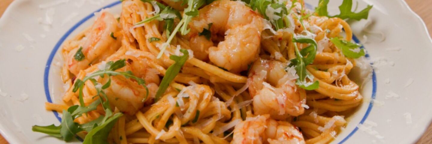 Social 9x16 Spicy chilli  26 garlic prawn spaghetti.00 00 01 22.Still001