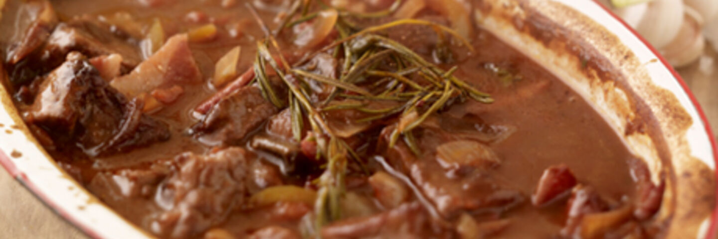 Beef in Red Wine with Garlic Mash
