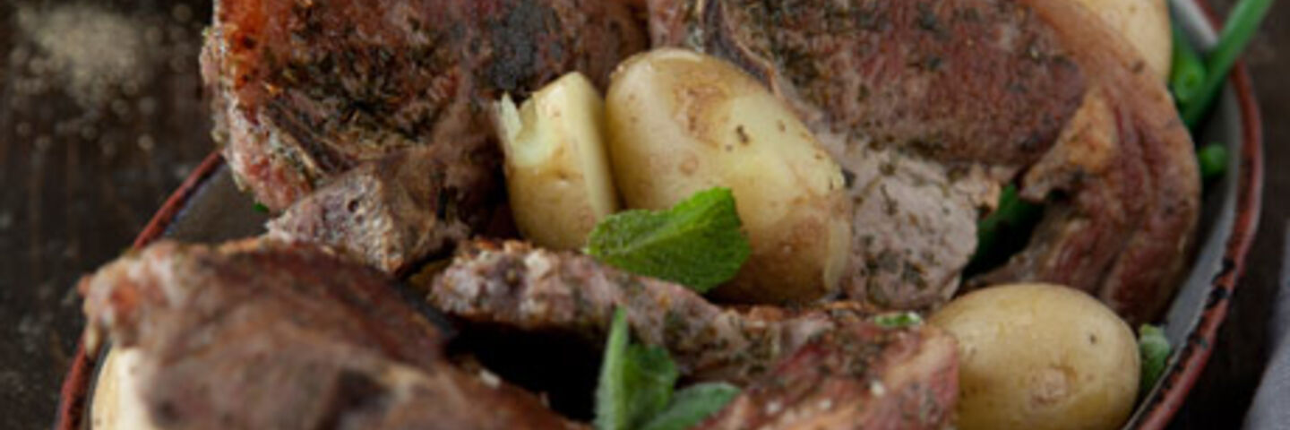 Herbed Lamb Cutlets with Minted Baby Potatoes and Green Beans