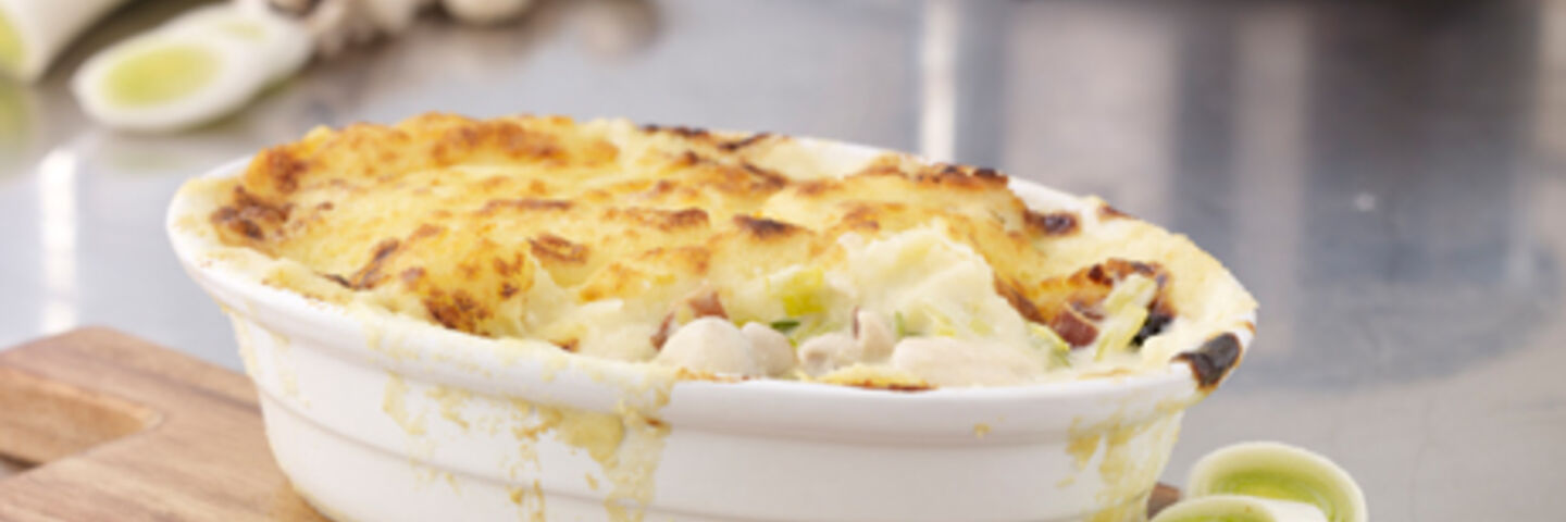 Turkey, Leek & Wholegrain Mustard Bake With Potato Topping