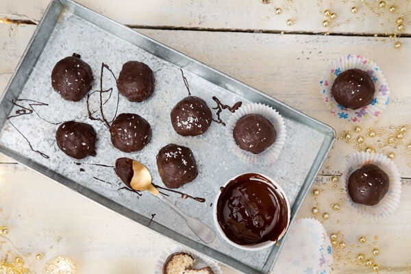 Happy pear easy chocolate macarons website 2 