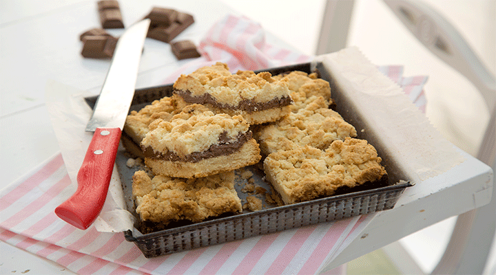Shortbread Chocolate Crumble Bars
