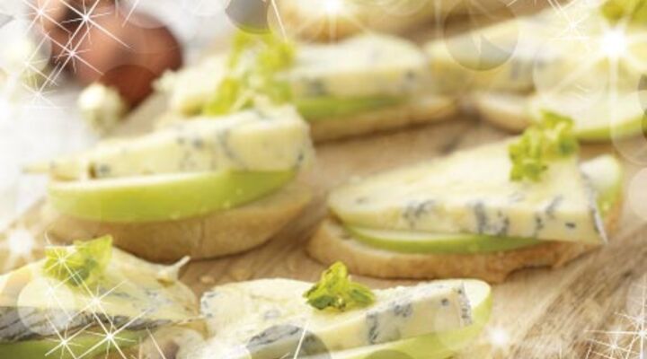 Apple & Blue Cheese Bites