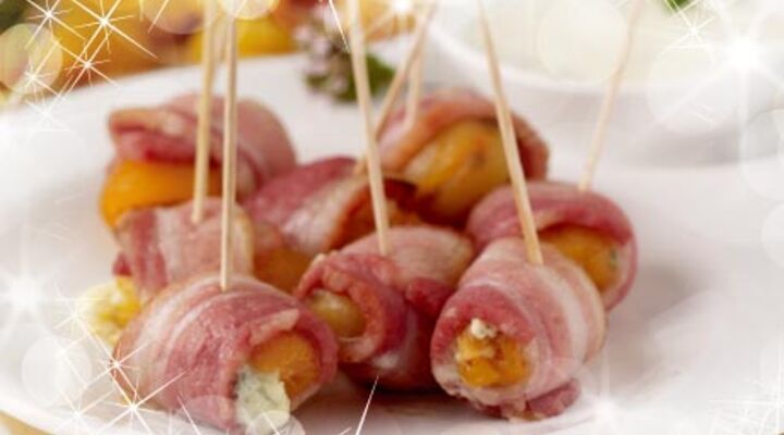 Apricot & Blue Cheese Surprise & Dip