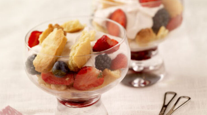 Fruit Cheesecake Parfait