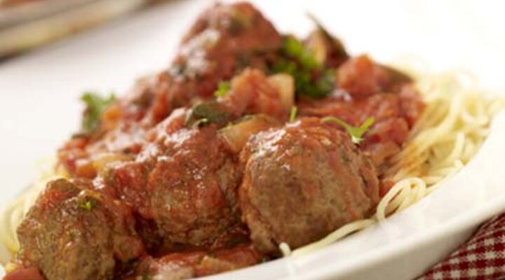Beef Meatballs in Tomato Sauce with Spaghetti