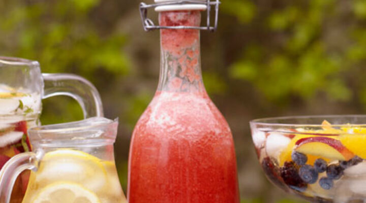 Simply Strawberry Lemonade