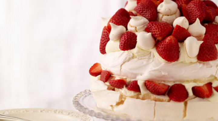 Strawberry Pavlova