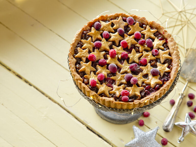 Sharon Magical mince pie with cranberries and cinnamonU52B9613  1 