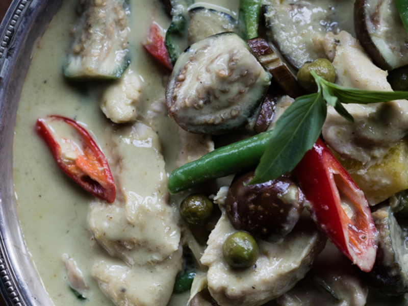 Green chicken curry