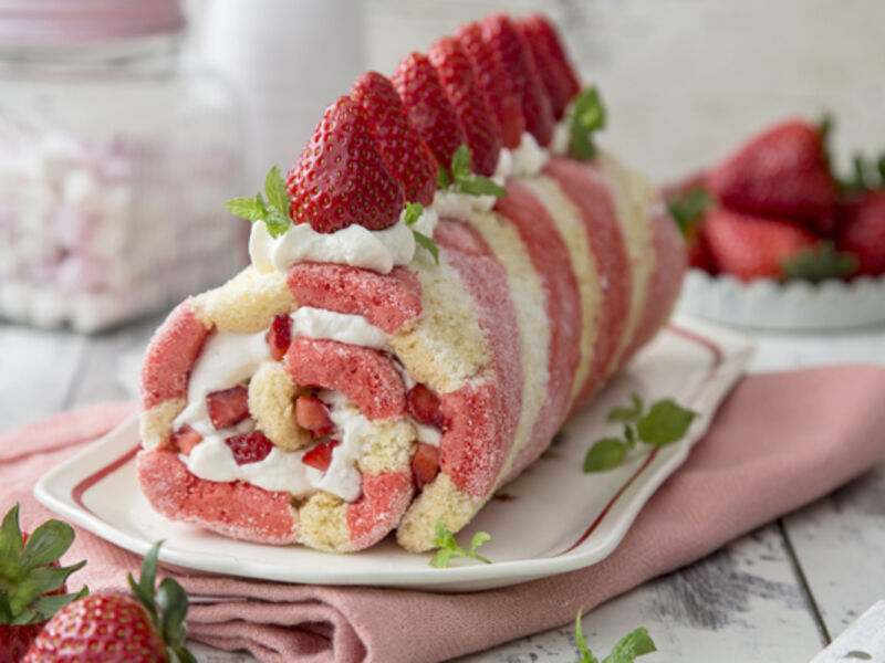 Strawberry swiss roll recipe