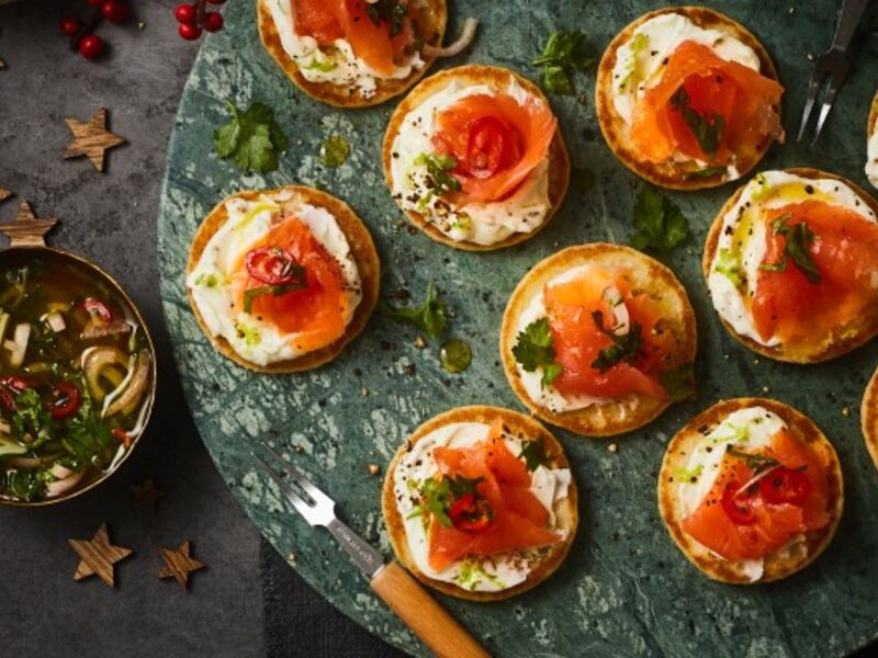 Smoked Salmon Blinis Christmas starter 202