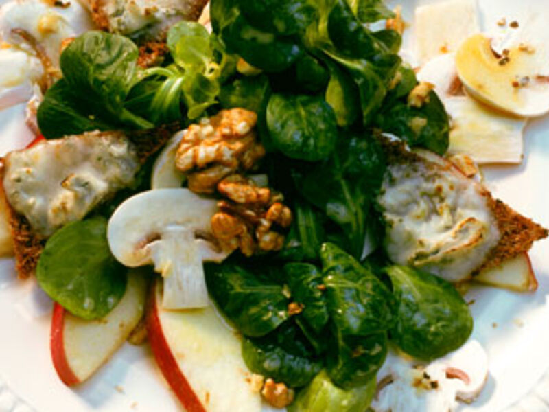 Italian Pear & Blue Cheese Salad