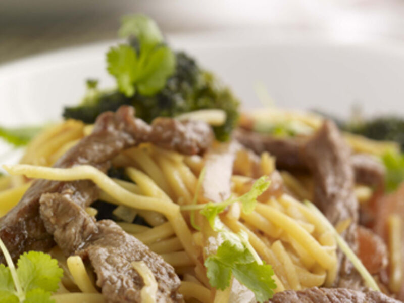Crispy Chilli Beef with Broccoli and Noodles